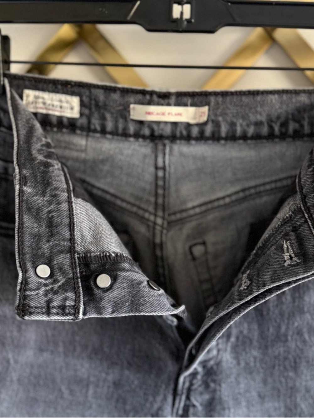 Levi’s Ribcage Flare washed black denim full length jean | Size 25 - Picture 6 of 11